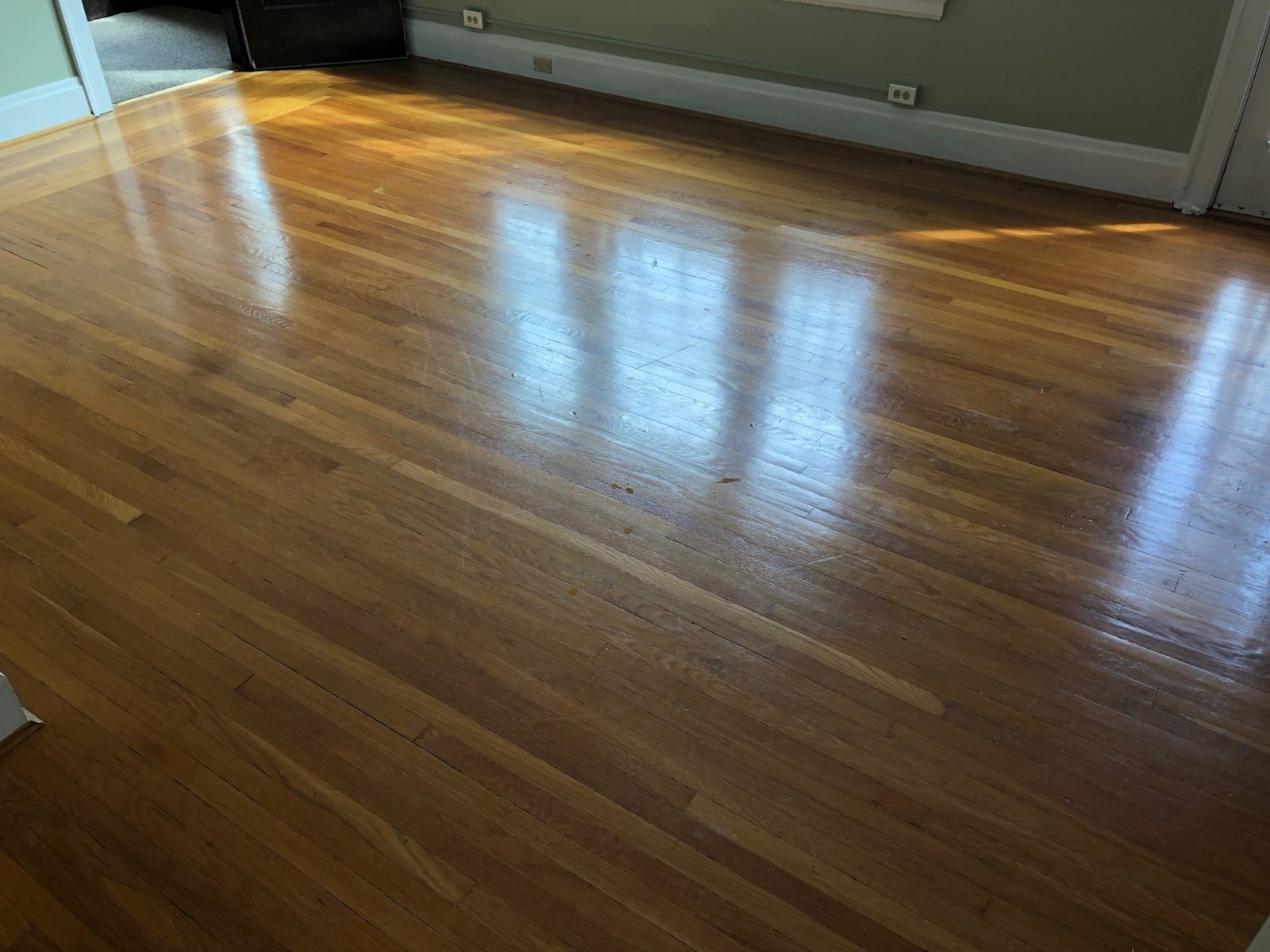 Professional Hardwood Floor Cleaning Anderson Ohio by Howards Cleaning Service