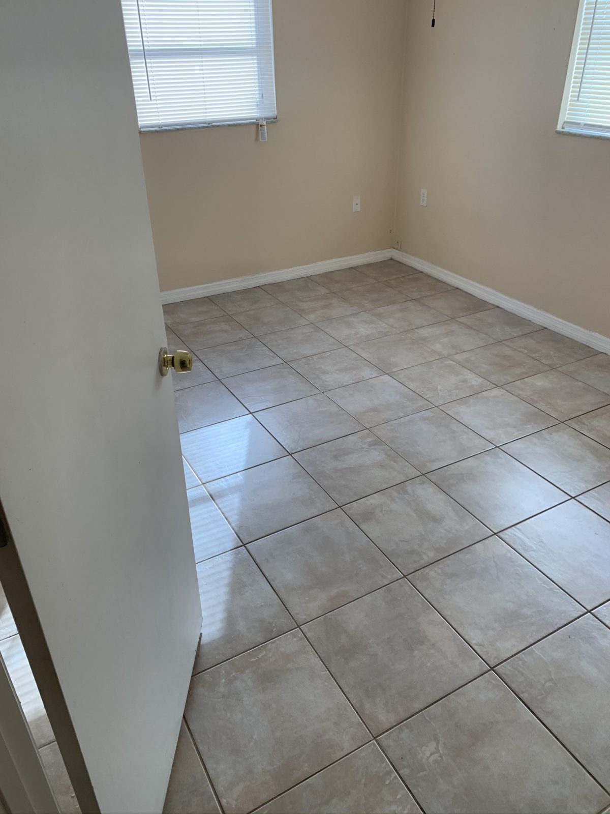 Professional Tile & Grout Cleaning Safety Harbor Florida by Howards Cleaning Service